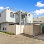 134 North Perth Nest For 4 Parking