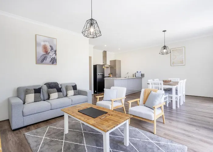Bambili Place - Executive Escapes