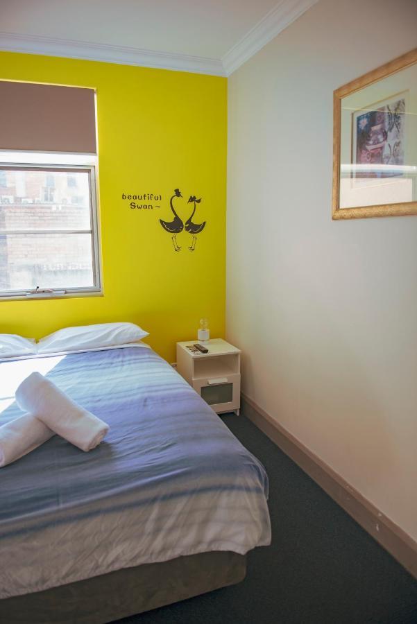 Hostel The Emperors Crown Hostel Valid Passport Required To Check In