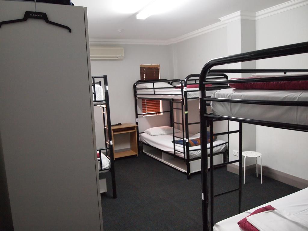 The Emperors Crown Hostel Valid Passport Required To Check In * Perth