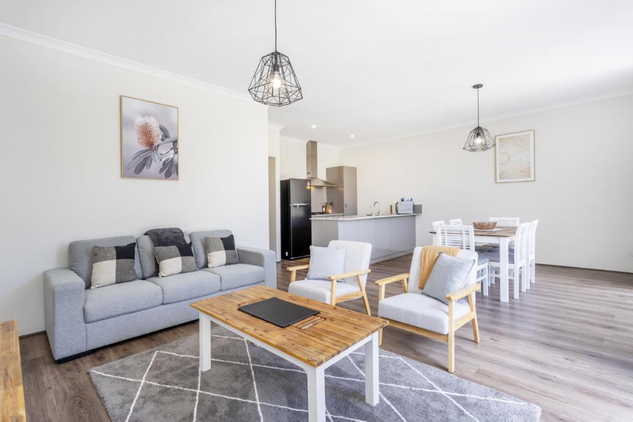 Bambili Place - Executive Escapes * Perth