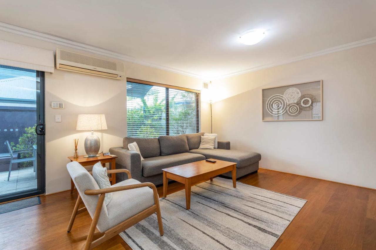 Coode Street Townhouse - Executive Escapes Villa Perth