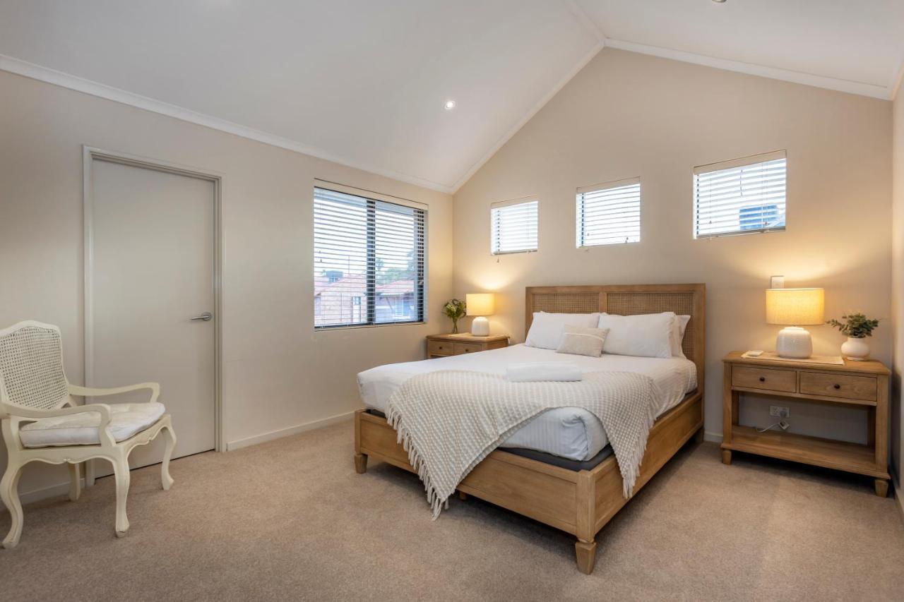 Villa Coode Street Townhouse - Executive Escapes
