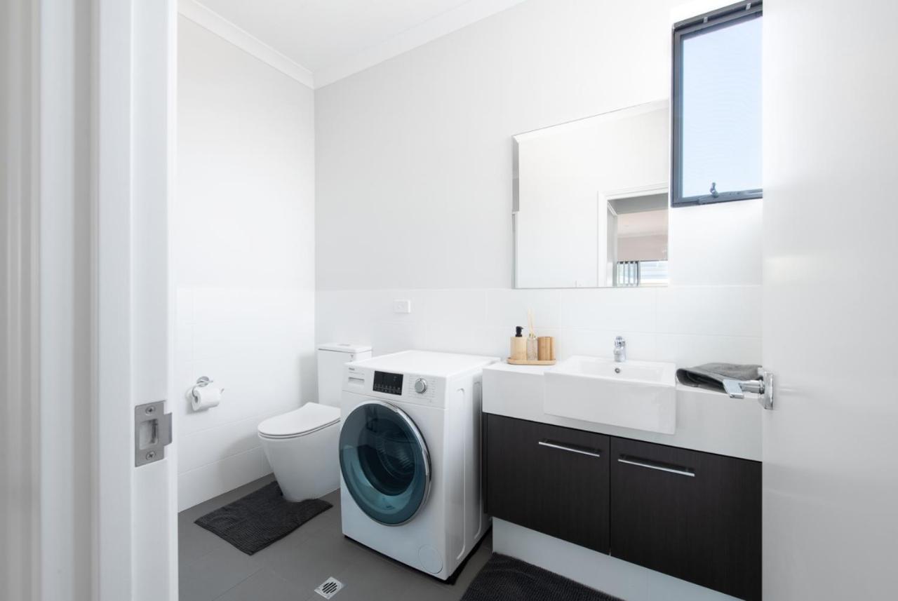 Cozy Lovely 2bdrm Walk To River Apartment