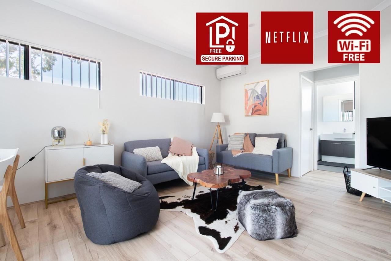 Cozy Lovely 2bdrm Walk To River * Perth