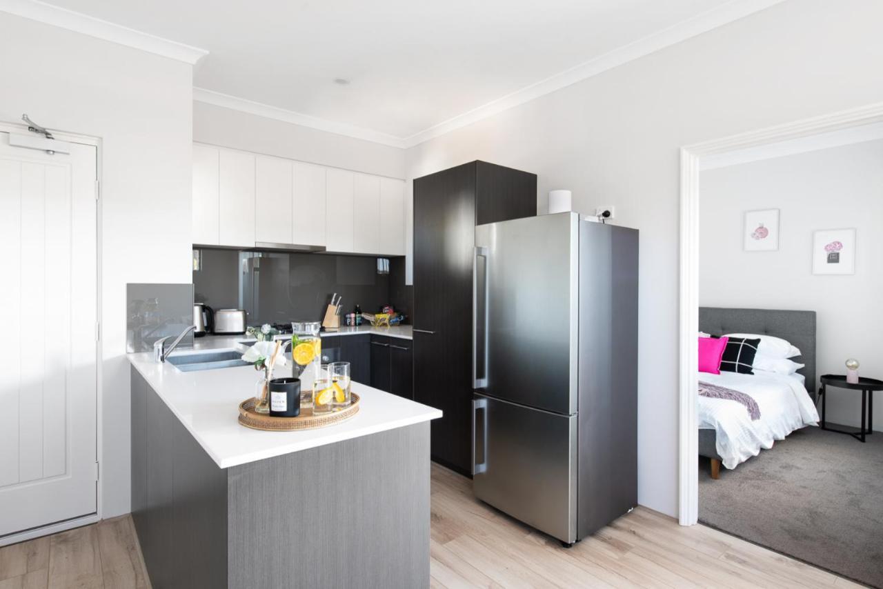 Cozy Lovely 2bdrm Walk To River * Perth