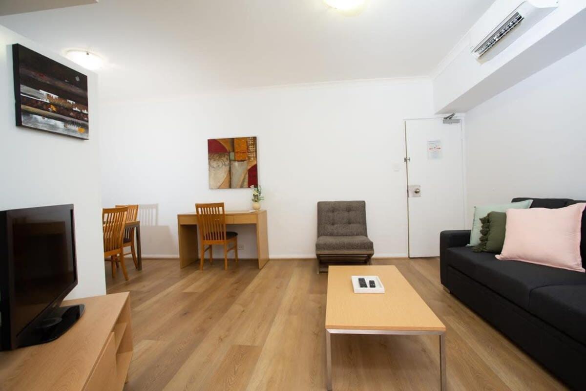 Apartment With Pool And Wifi *