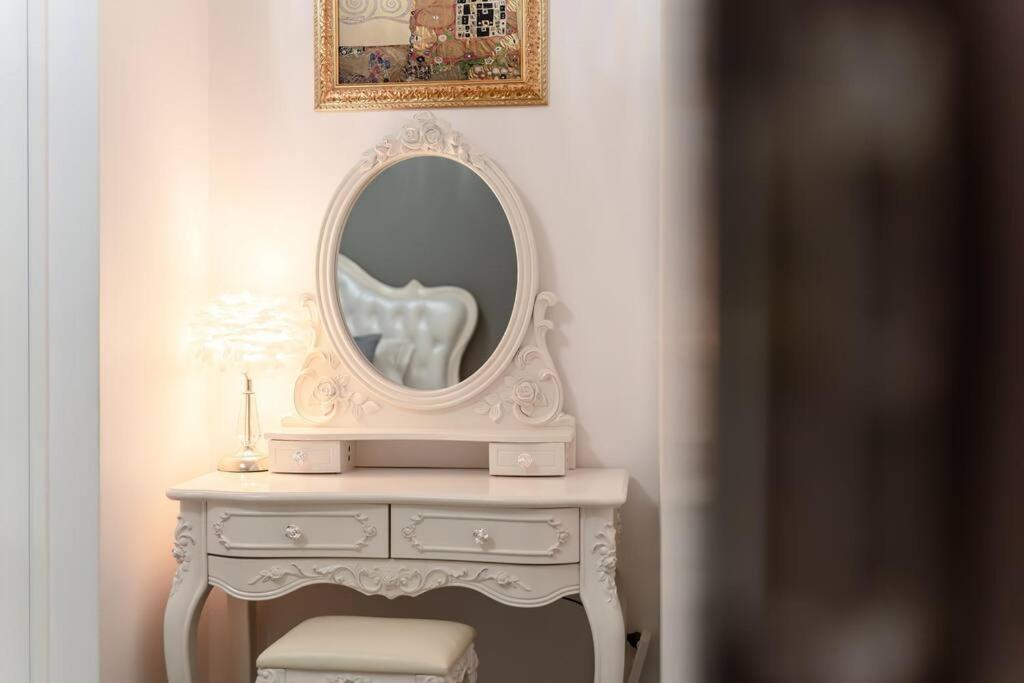 Equitice Winter Moonlight Apartment *