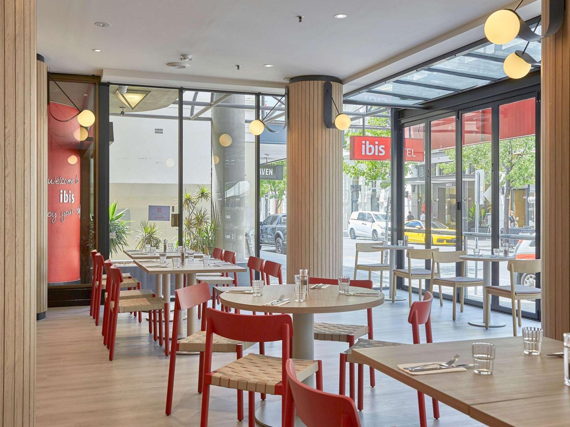 Ibis Hotel 4*