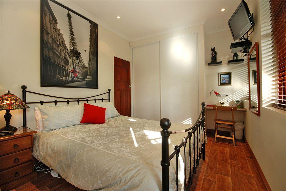 Above Bored Bed & Breakfast 4*