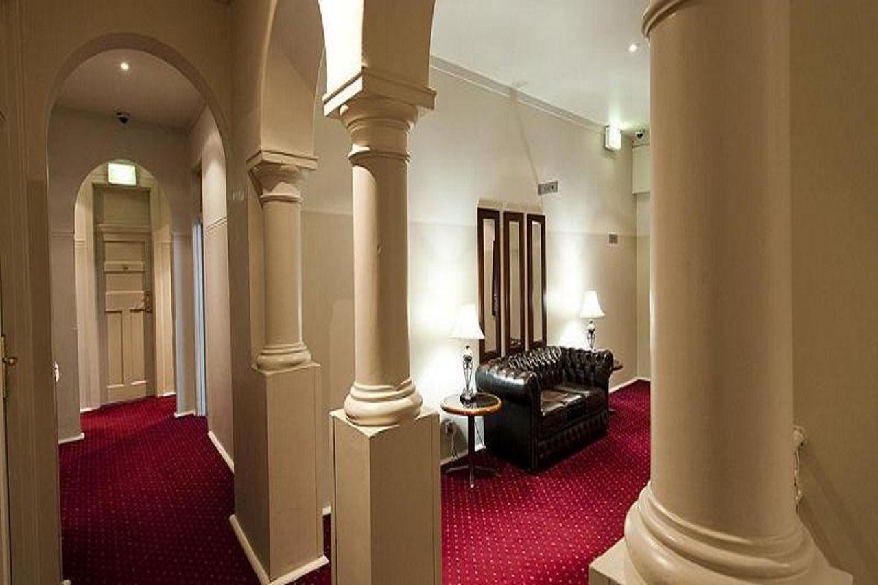 Hotel Comfort Wentworth Plaza 3*