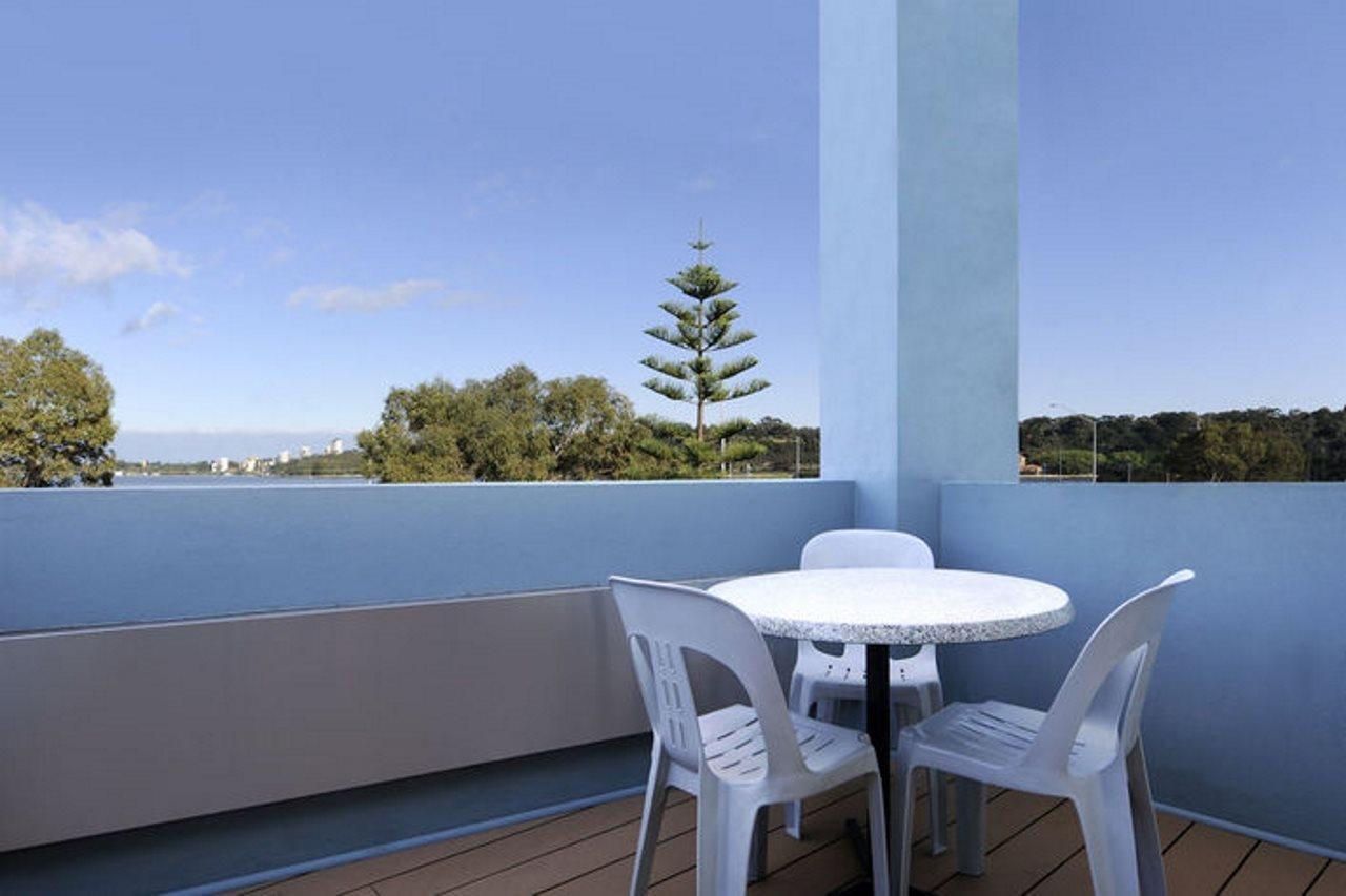 Aparthotel Lodestar Waterside 4*