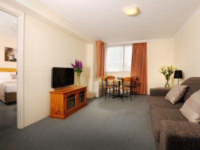 Lodestar Waterside 4*