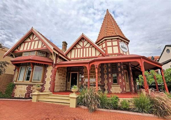 The Witch's Hat Hostel Perth