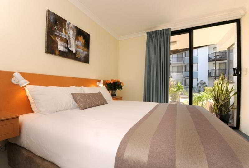 Aparthotel Lodestar Waterside 4*