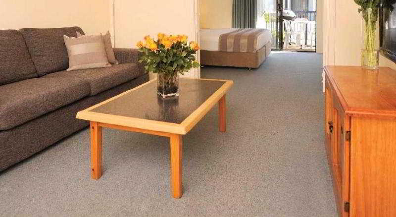 Lodestar Waterside Aparthotel Perth