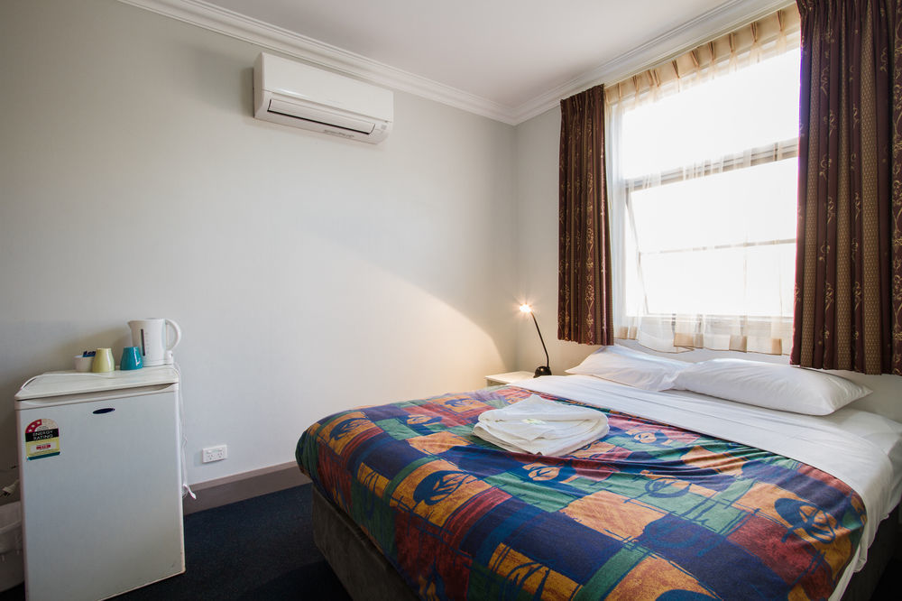 Hostel The Emperors Crown Hostel Valid Passport Required To Check In *