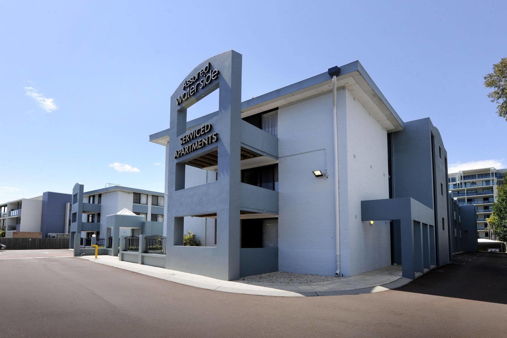 Lodestar Waterside Aparthotel