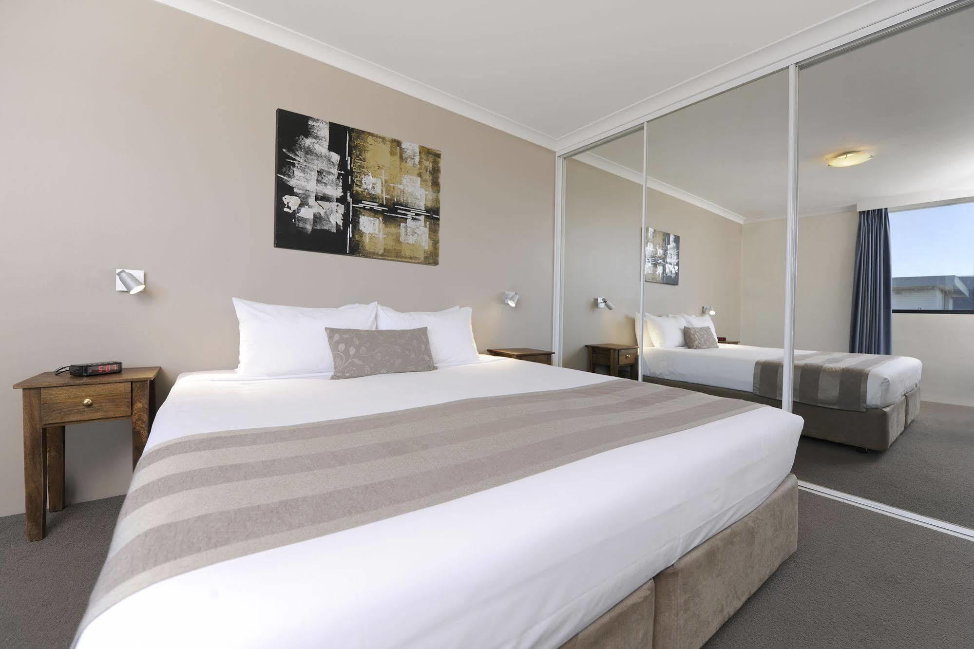 Lodestar Waterside Perth