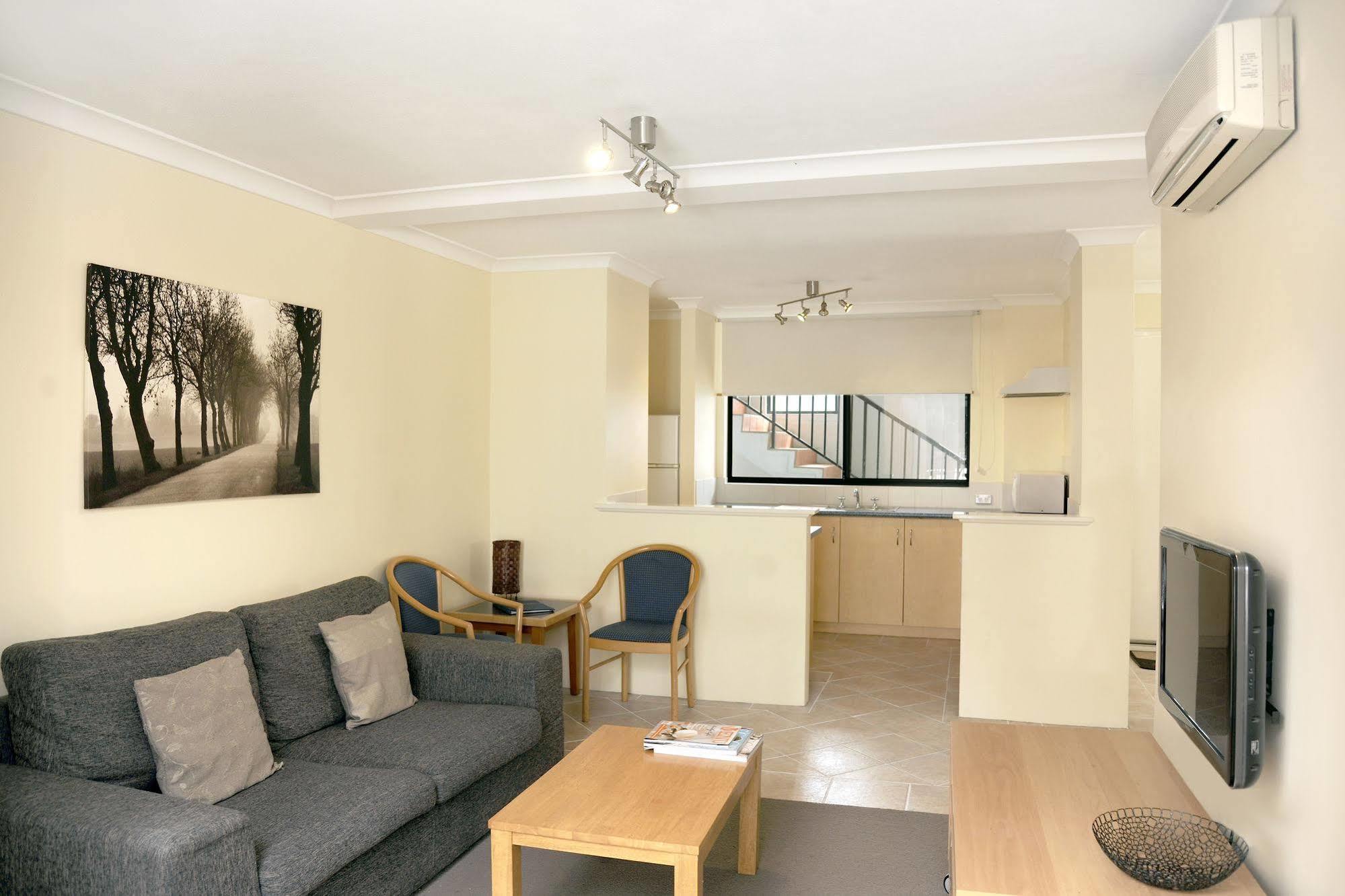 Lodestar Waterside Aparthotel Perth