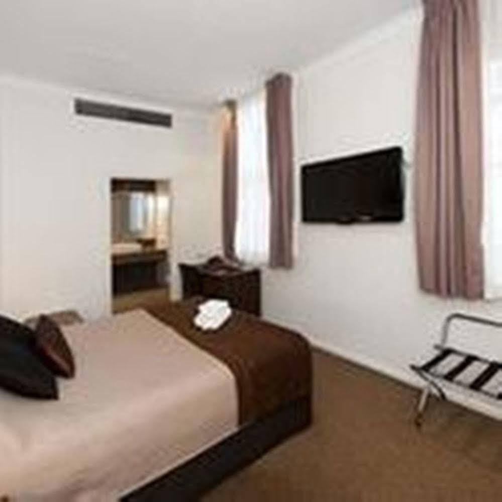 Comfort Wentworth Plaza Hotel 3*