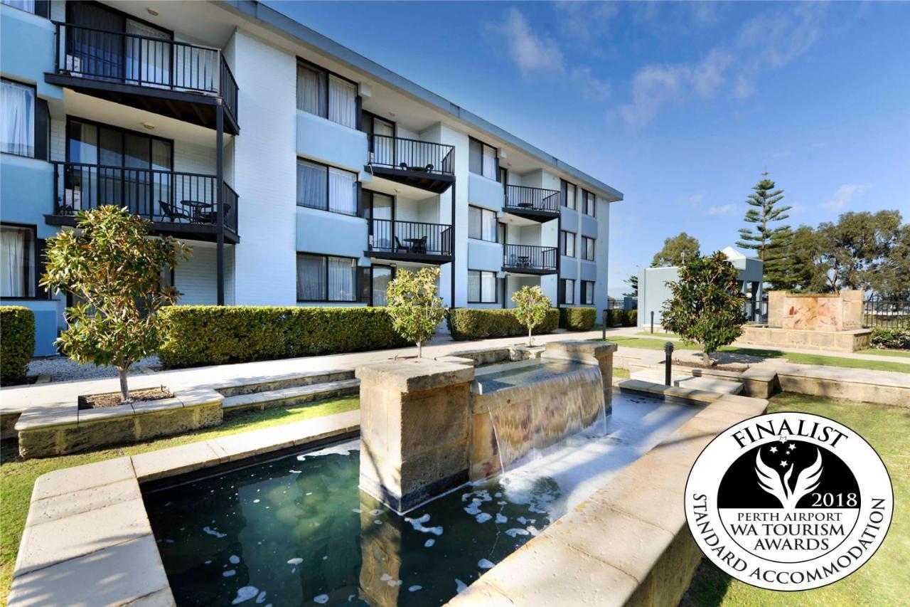 Lodestar Waterside Aparthotel