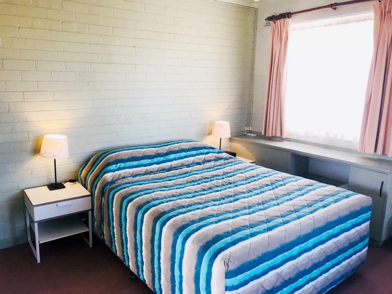 Waters Motel
