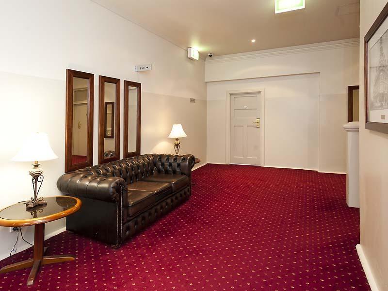 Hotel Comfort Wentworth Plaza 3*