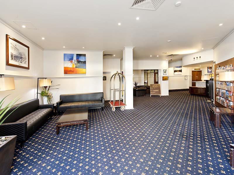 Comfort Wentworth Plaza Hotel 3*