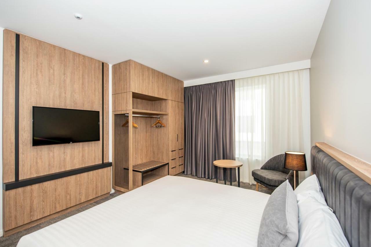 Ingot Perth, Ascend Collection Perth