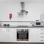 6 Light Bright Home In South Perth