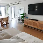 Scarborough Luxury Retreat