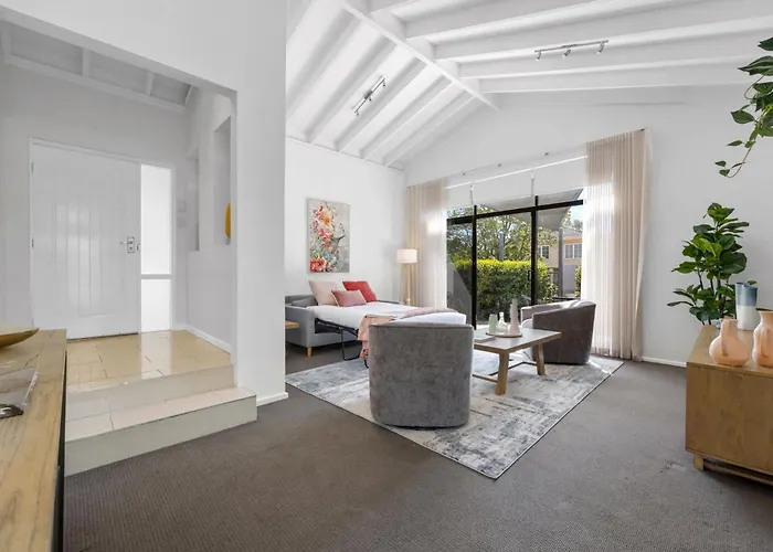 Spacious Family Getaway In West Leederville