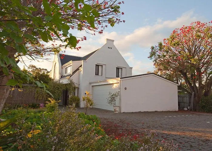 Aarn House B&B Airport Accommodation