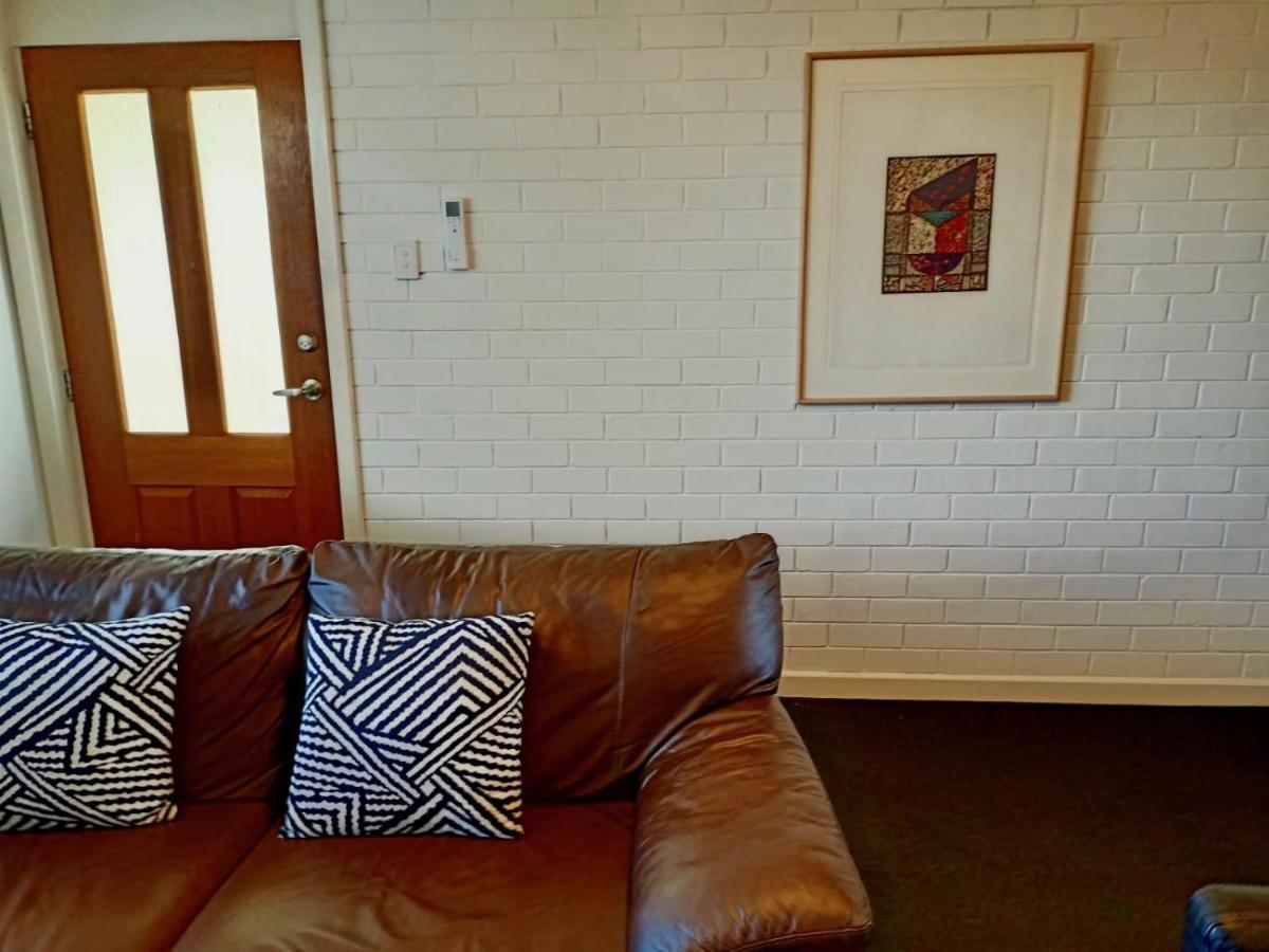 Superb 2 Bedroom Minutes To Cbd- Cen7