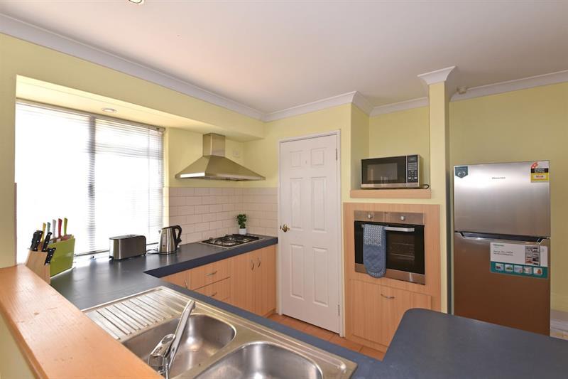 Hotel Redcliff Close To & Airport 3*