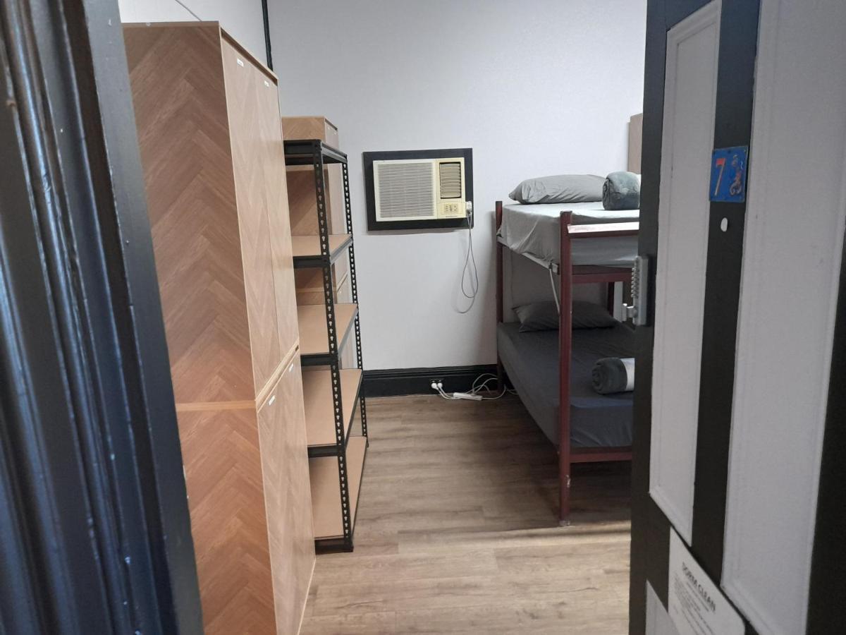 Hostel Ozi Backpackers - -valid Passport Required