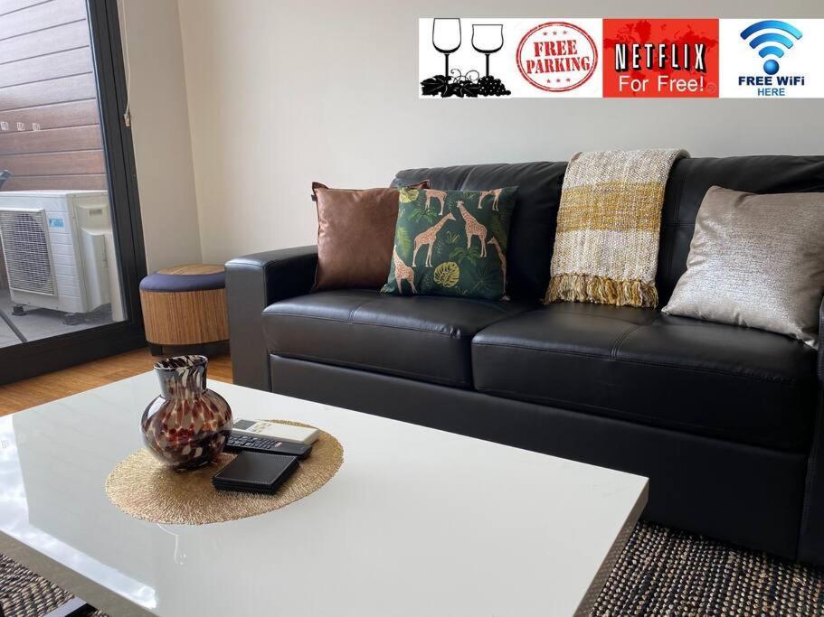Location Airport River Marina Park&wine Apartment