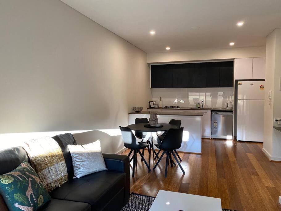 Location Airport River Marina Park&wine * Perth