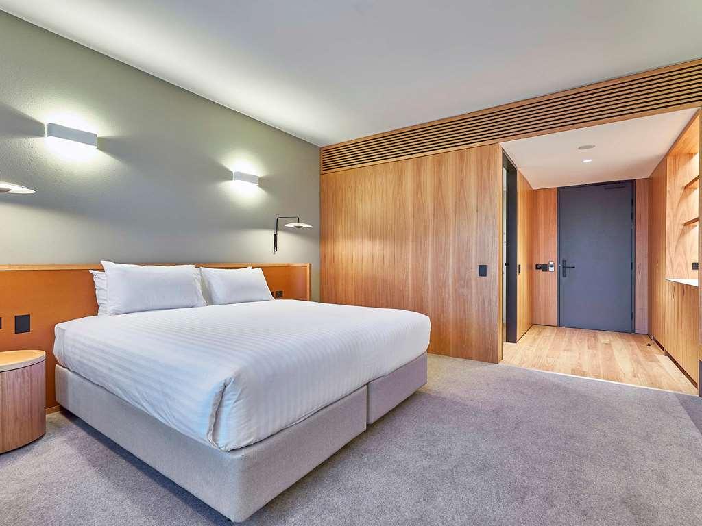 Hotel Wonil - Handwritten Collection *