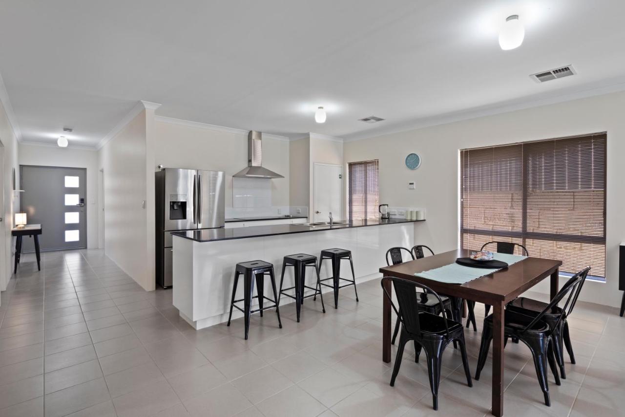 4 Comfy Spacious Family