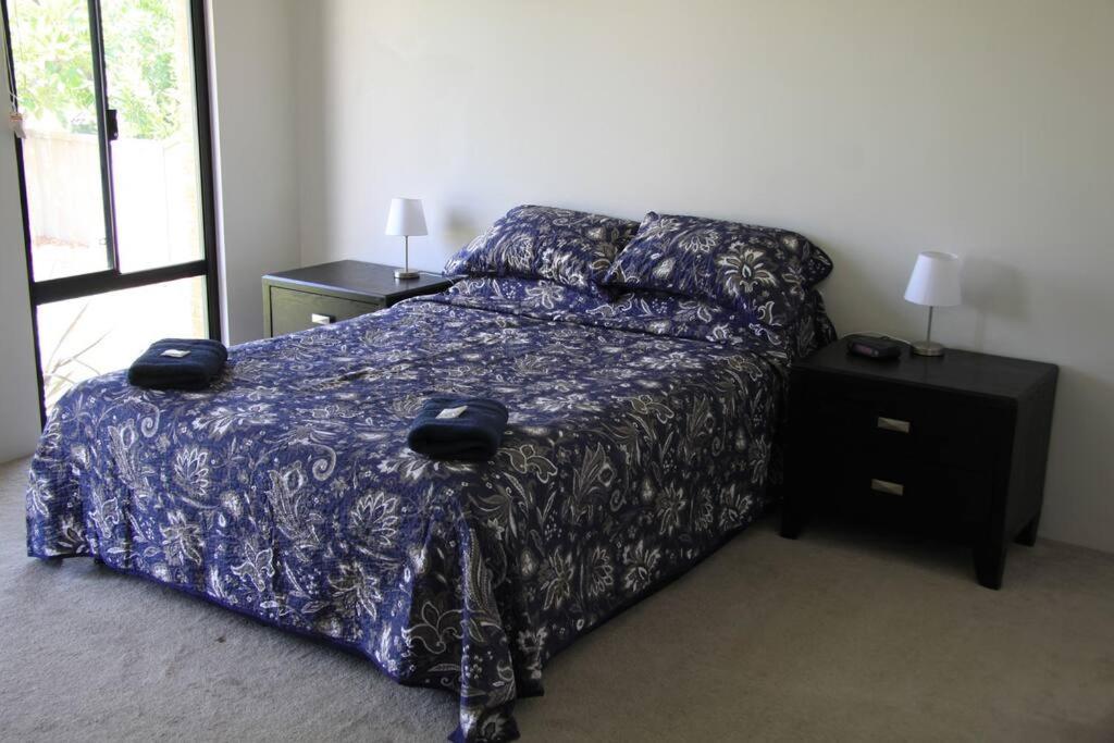 Southern River Family Accommodation. Free Wifi Holiday home Perth