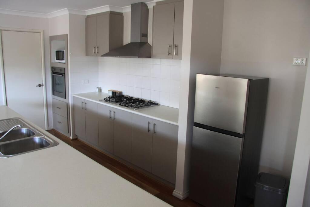 Holiday home Southern River Family Accommodation. Free Wifi Perth