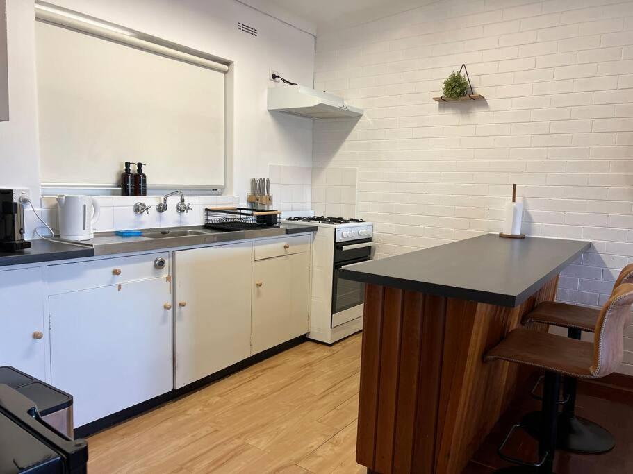 Humble & Cosy, In The Heart Of East Vic Park *