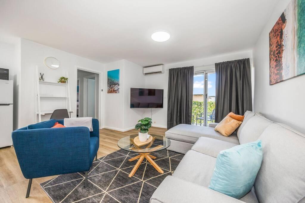 Motel 8 Burswood