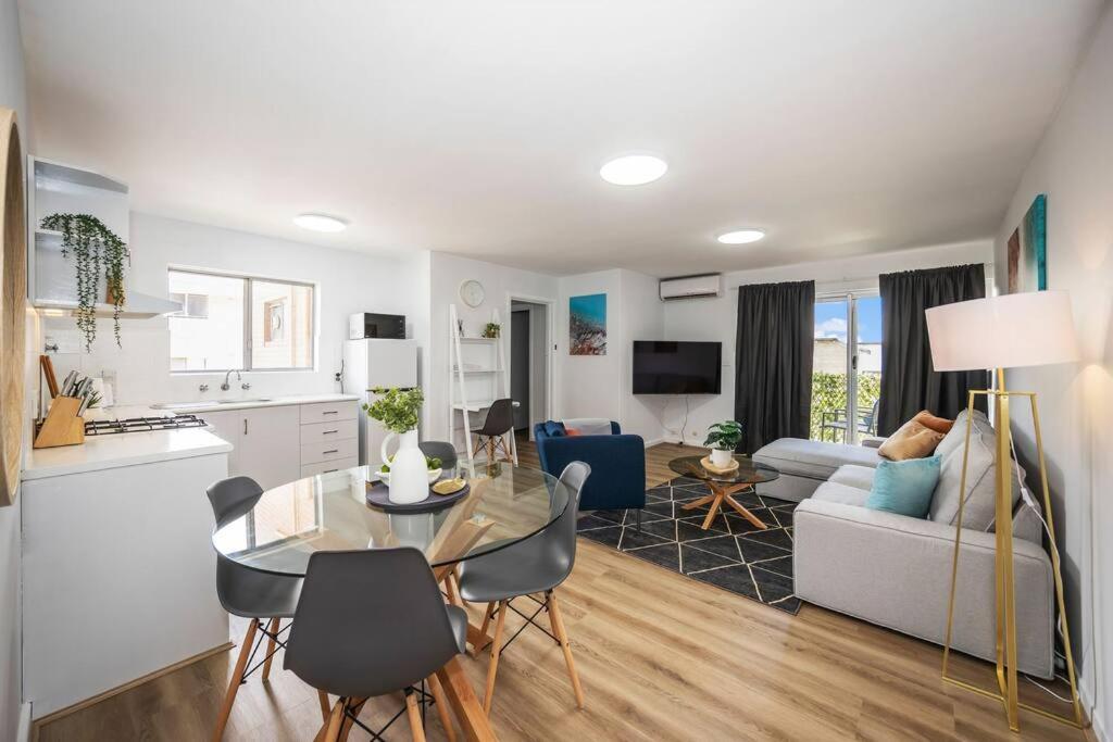 8 Burswood Motel