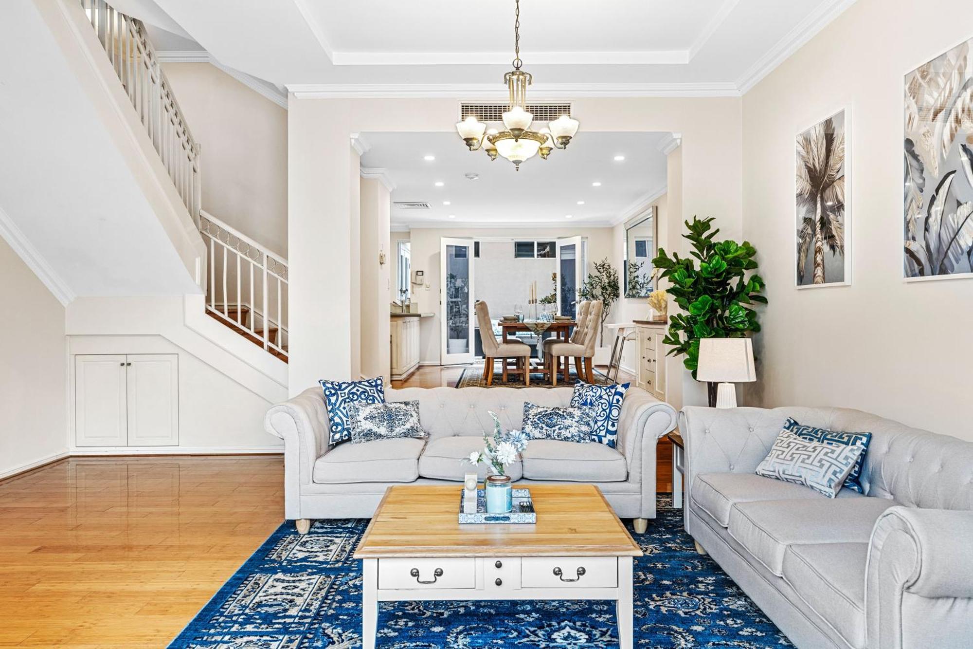 East Luxury Waterfront Retreat Perth
