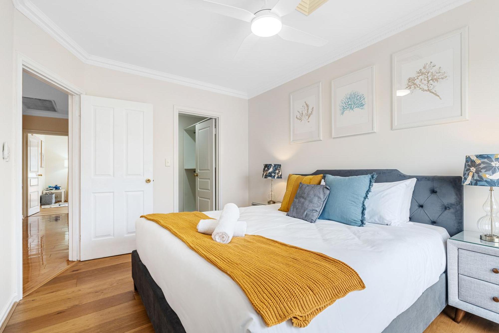 Holiday home East Luxury Waterfront Retreat *
