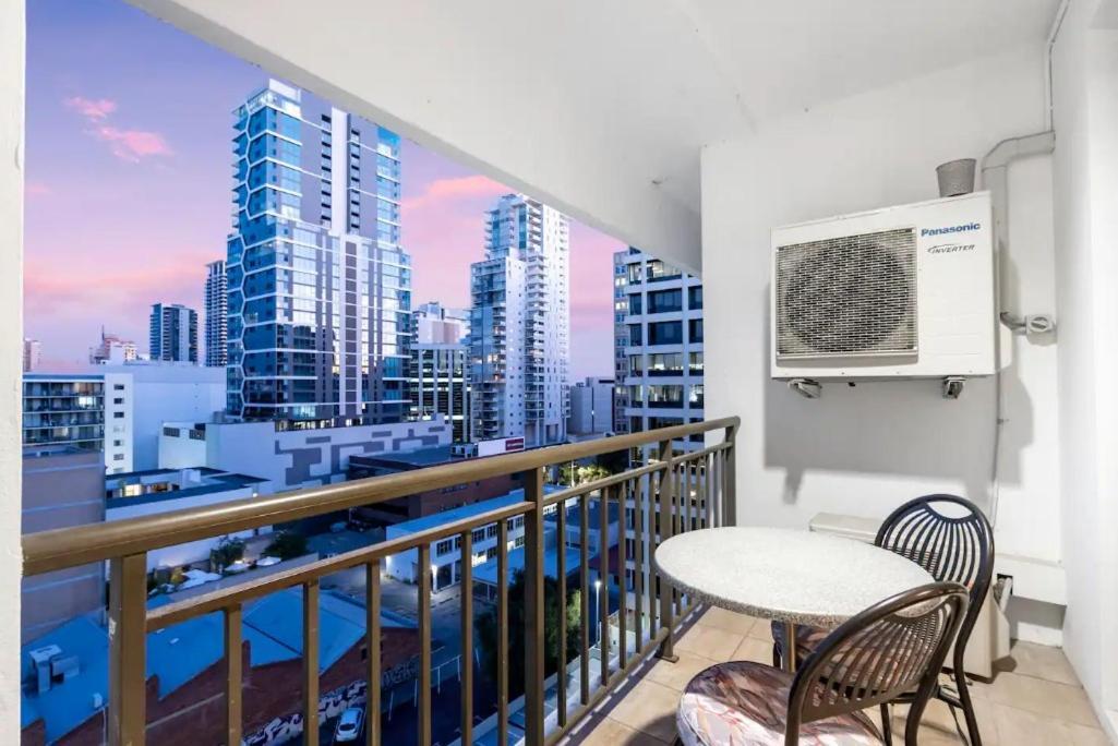 708 Enchanting Urbanoasis 1brbalconycbd Apartment *