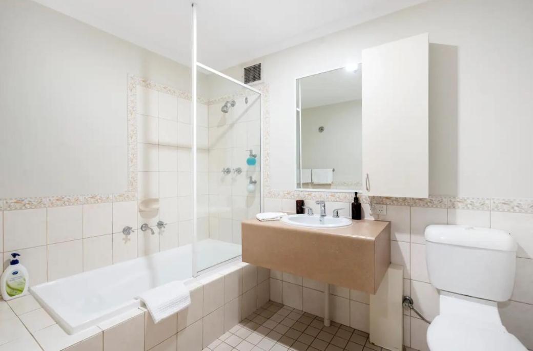 708 Enchanting Urbanoasis 1brbalconycbd